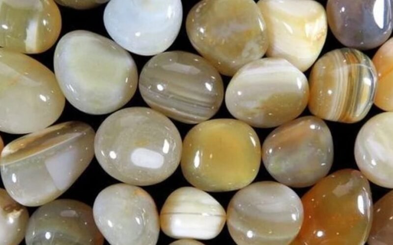 onyx protective grounding healing stone