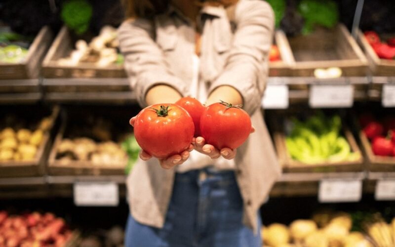 vengti supelijusių pomidorų iš prekybos centro