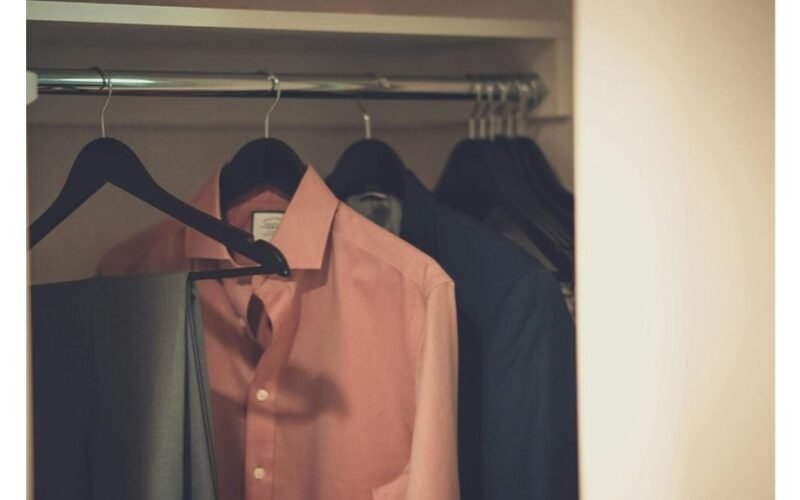 sutraiškytas anglies tabletė spintoje