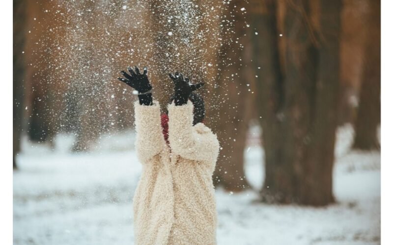 vienas lašas sušildo rankas