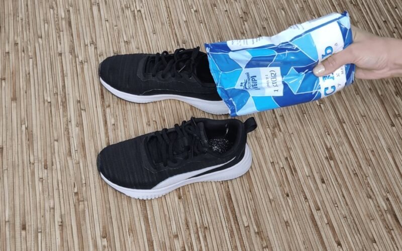 į batus pripylė džiovinimo servetėlių