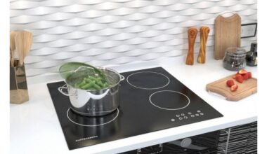 nuvalyti įsisenėjusius riebalus nuo viryklės