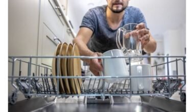 Šakutės aukštyn, peiliai žemyn