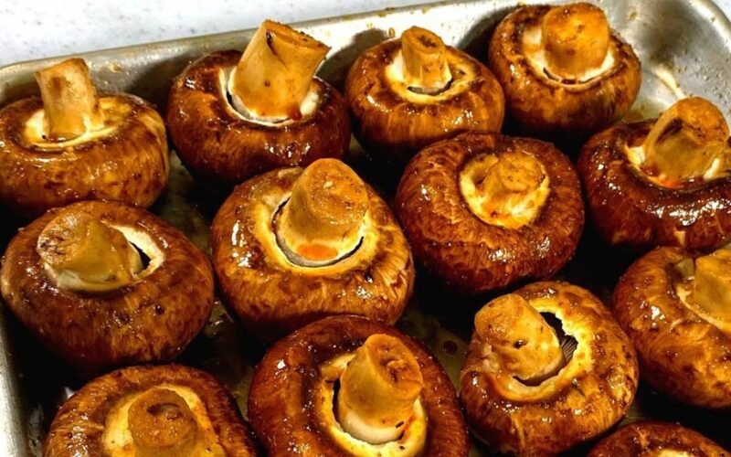 kepti grybai su sojų padažu ir česnaku