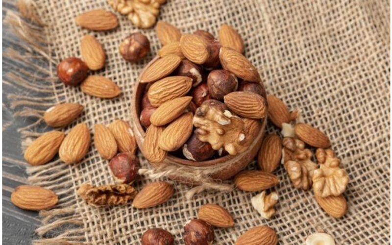 Riešutai greičiau palengvina vidurių užkietėjimą