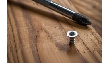 nusidėvėjusi varžto galvutė pašalinimas be pažeidimų