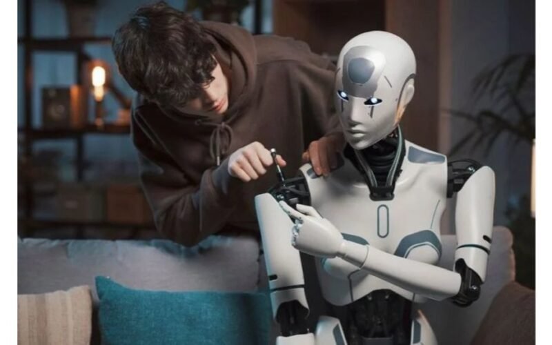 pirmasis pasaulyje gimdos robotas