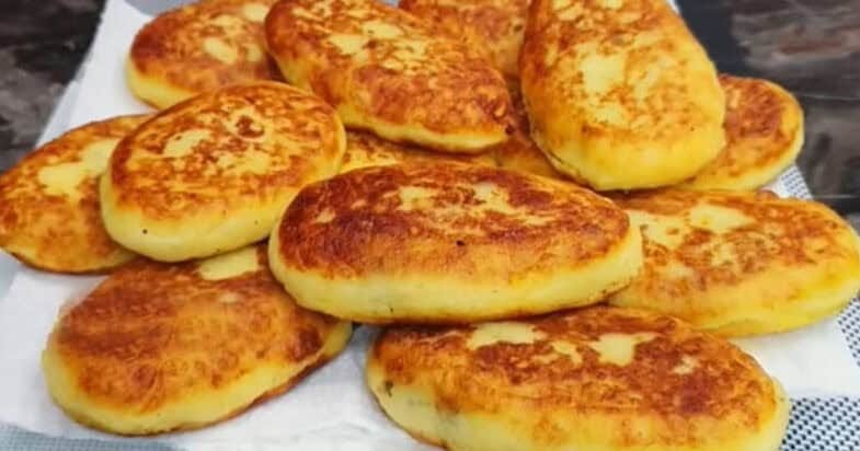 Bulviniai pyragėliai - kepti
