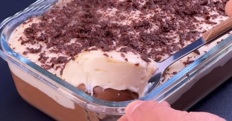 Paruoštas šokoladinis desertas