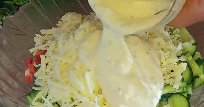 Sostinės salotų ingredientai