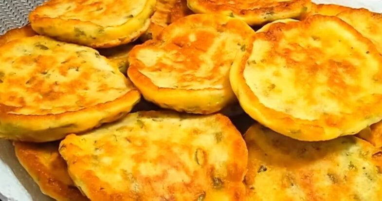 Blyneliai keptuvėje