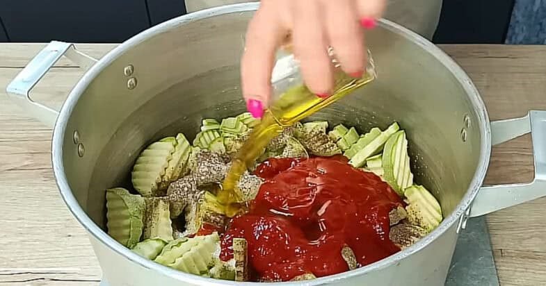 Cukinijos sačebelio padaže