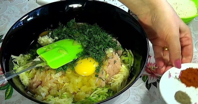 Cukinijų kotletukai su vištiena