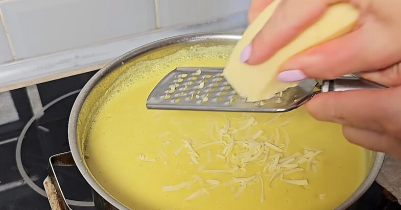 Cukinijų sriubos kremas, skrudinti kubeliai