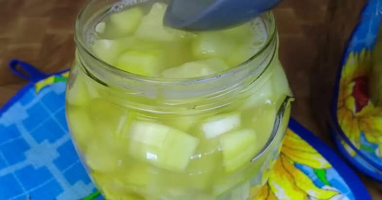 Kabachkai kaip ananasai, paruošti virimui