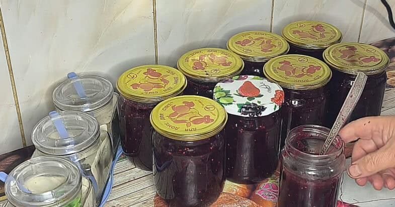 Karališka uogienė iš kelių uogų