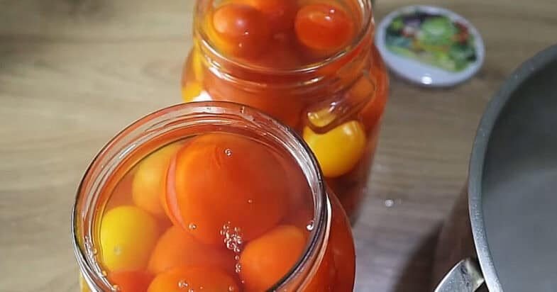 Marinuoti pomidorai, antras vaizdas