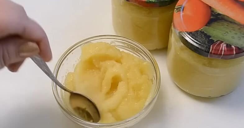 Česnako pasta indelyje