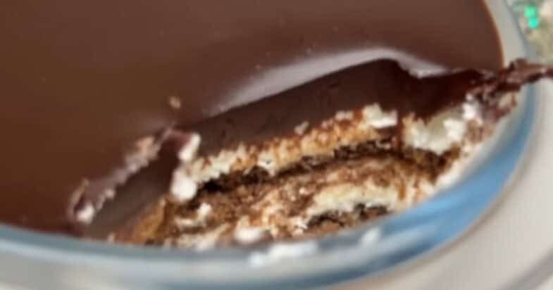 Šokoladinis varškės desertas