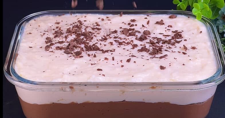 Šokoladinis sluoksnis formoje