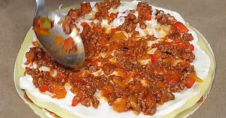 Mėsos įdaras keptuvėje