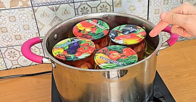 Supiltas karštas marinatas