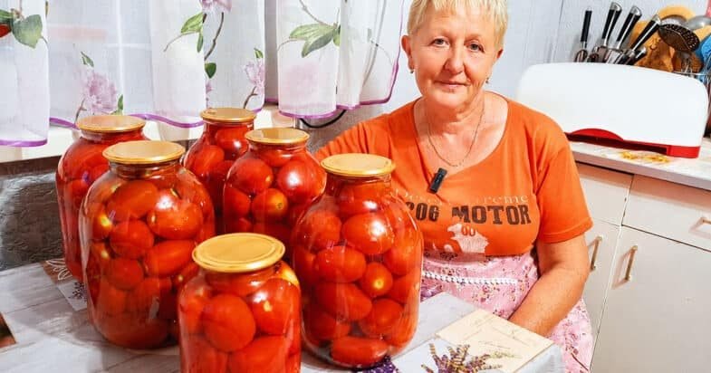 Kol slyviniai pomidorai dar patys saldžiausi, užsuku juos į marinatą: paprastas pomidorų receptas, kurio stiklainiai dingsta pirmi 1