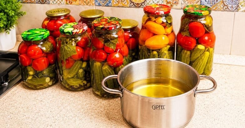 Vienas marinatas, o skonių visai žiemai pakanka: 3-6-9 tinka agurkams, pomidorams ir daržovių mišiniui